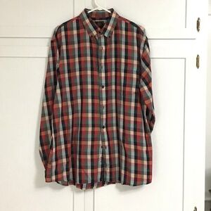 F/X Fusion Men’s casual button down shirt. Size XL. Great Condition.